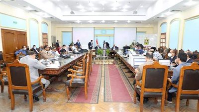 وزير التعليم يتابع امتحانات الثانوية العامة من غرفة عمليات الوزارة | صور