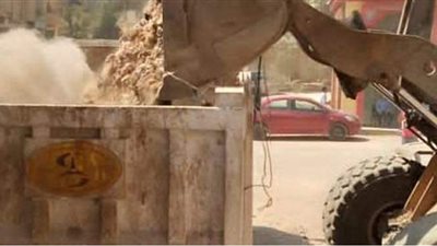 رفع 550 طن مخلفات ورتش من قطعة أرض فضاء وتحويلها لجراج سيارات بالهرم | صور