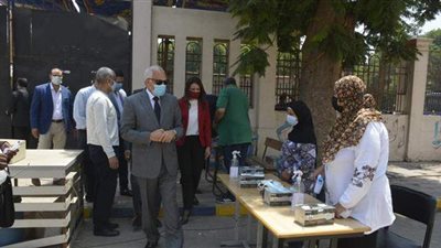 محافظ الجيزة يتفقد لجان الثانوية بمدارس القومية والسعيدية والدقي والعجوزة