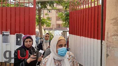 تضارب الآراء بين سهل وصعب.. خروج طلاب الثانوية العامة بعد أداء امتحان اللغة العربية بالغربية