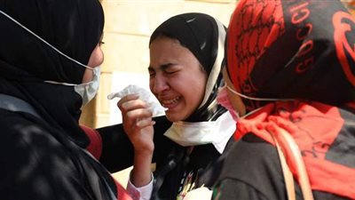 انهيار طالبة بالثانوية العامة بعد انتهاء امتحان اللغة العربية بعابدين | فيديو وصور