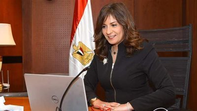 ١٩٩٥ مواطنا مصريا عالقا بالإمارات قام بالتسجيل لدى وزارة الهجرة