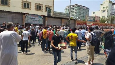 طلاب الثانوية بالشرقية: امتحان العربي غريب ومفيش مياه ومراوح