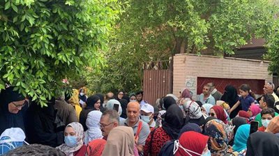 استياء أولياء الأمور بالمنصورة بسبب صعوبة امتحان اللغة العربية للثانوية العامة | فيديو