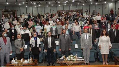 محافظ البحيرة ورئيس جامعة دمنهور يشهدان افتتاح ملتقى حور الثالث للفنون