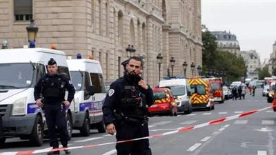 إصابة شخص في حادث طعن بباريس.. والشرطة تعتقل المُنفذ