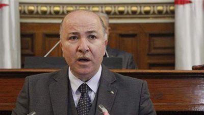 إصابة رئيس الوزراء الجزائري بكورونا