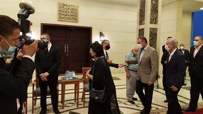 الخطيب وعلي مصيلحي يصلان إلى عزاء جيهان السادات | صور