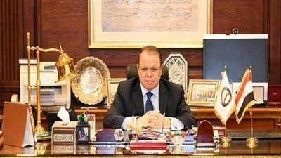 النيابة تأمر بحبس 3 صبية تعدوا على طفل من ذوي الهمم