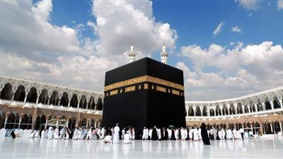 الإفتاء تكشف حكم الحج عمن مات مستطيعا والحج عنه من غير ماله