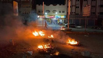 ارتفاع عدد ساعات انقطاع الكهرباء يؤجج الغضب الشعبي في عدن