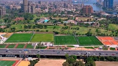 مصرع طفلة وإصابة خالتها وابنتها في تصادم سيارة أمام مركز شباب الجزيرة