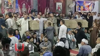 «وجع الفراق».. أهالى الناصرية بالمنيا يودعون ضحايا قبرص الأربعة.. بكاء وعويل وحالات إغماء بين الحاضرين | فيديو وصور