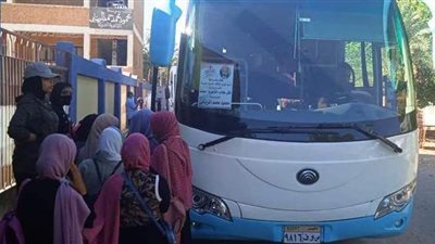 محافظ أسوان يخصص أتوبيسات مكيفة لنقل طلاب الثانوية العامة | صور