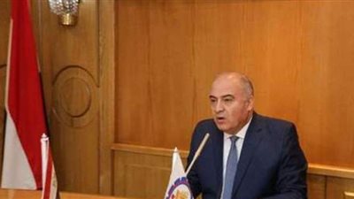 محافظ قنا يتفقد لجان امتحانات الثانوية العامة