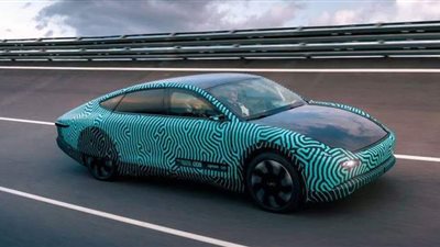 لايت يير وان سولار الكهربائية تحقق 708 كم من المدى بشحنة واحدة