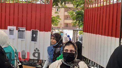بث مباشر.. طلاب الثانوية العامة بالغربية يشتكون من صعوبة امتحان العربي | فيديو