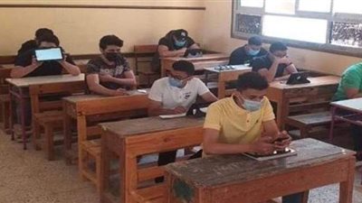 15 حالة غش بامتحان اللغة العربية لطلاب الشعبة الأدبية بالثانوية العامة