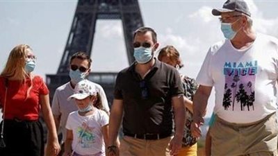 رئيس اتحاد الأطباء العالمي يفجر مفاجأة بشأن الكمامات