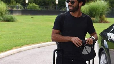 محمد صلاح يصل مقر معسكر ليفربول فى النمسا | صور