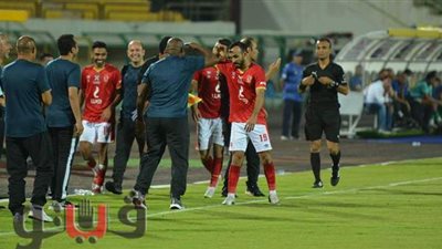 أفشة يحتفل بطريقته الخاصة بعد الهدف الرابع في شباك المقاصة| صور