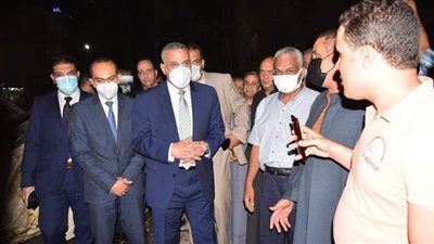 محافظ سوهاج يتفقد آثار حريق معرض طهطا ا صور