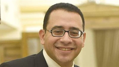 اليوم العالمي للسكان.. عمرو حسن: نحتاج لخفض المواليد لـ400 ألف نسمة سنويا للشعور بالتحسن