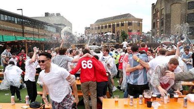 أفراح بإيطاليا وأحزان في بريطانيا.. ليلة لم تنم فيها أوروبا | فيديو وصور