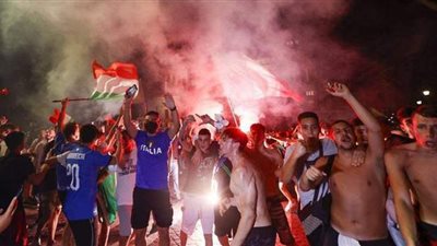 فوز إيطاليا بيورو 2020.. احتفالات صاخبة للجماهير والرئيس يعلق | فيديو وصور