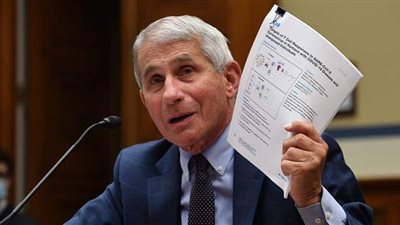 ردا على فايزر.. كلمات حاسمة من فاوتشي بشأن الجرعة الثالثة من لقاح كورونا