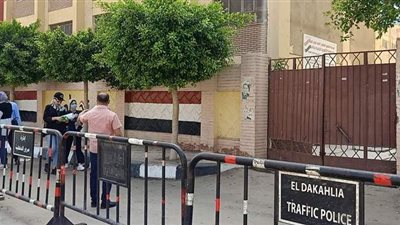 سيارات إسعاف وانتشار أمني لتأمين امتحانات الثانوية العامة في الدقهلية | صور