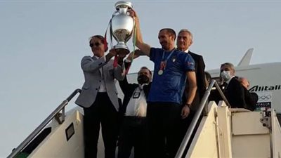 منتخب إيطاليا يصل إلى روما بعد التتويج ببطولة يورو 2020