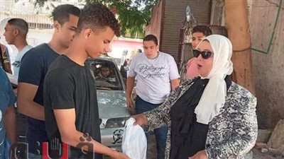 توزيع 75 شنطة صحية على طلاب الثانوية العامة ببني سويف