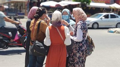 فرحة بين طالبات الثانوية العامة بمطروح لسهولة امتحان الفرنساوي | فيديو