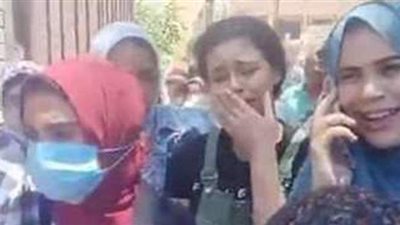 بث مباشر.. بكاء طلاب الثانوية في الدقهلية بسبب امتحان الألماني | فيديو