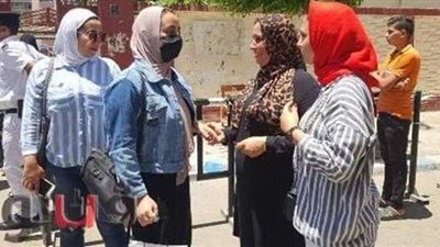 بث مباشر.. الفرنساوي يرسم البهجة على وجوه طلاب الثانوية العامة بالقليوبية