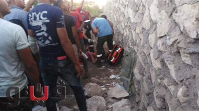 إصابة 16 عاملا في انقلاب أتوبيس بالمنوفية | صور