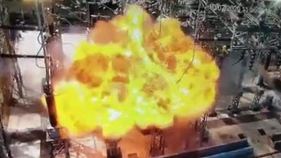 انفجار هائل بمحطة لتوليد الكهرباء غرب الجزائر | فيديو