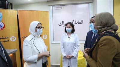 تفاصيل جولة وزيرة الصحة في مركز نقل الدم وتجميع البلازما