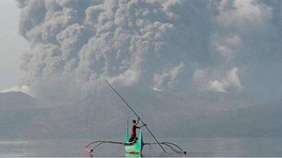 بسبب نشاط بركاني.. نزوح أكثر من 15 ألف مواطن في الفلبين
