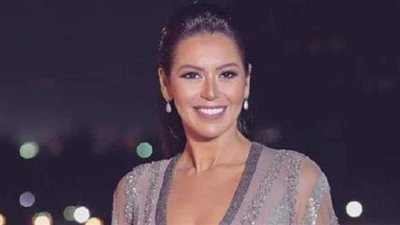 لقاء الخميسي تخطف الأنظار في أحدث ظهور لها