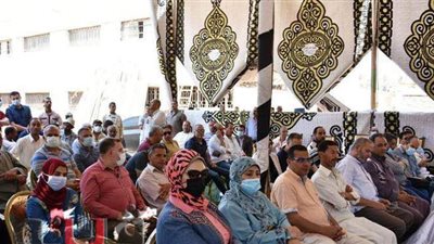 محافظ الشرقية يحاور أهالي الحسينية حول مبادرة حياة كريمة