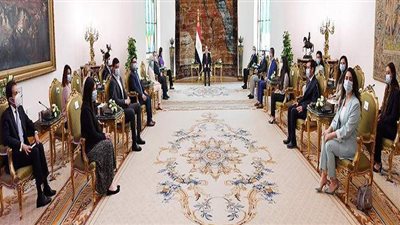 السيسي: التطور الحالي في مصر والسعي لامتلاك القدرة بمفهومها الشامل هدفه بالأساس التنمية والسلام والحفاظ على الأمن والاستقرار للمنطقة بأسرها