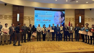 بالأسماء.. الفائزون بجوائز معرض القاهرة للكتاب 2021 | صور