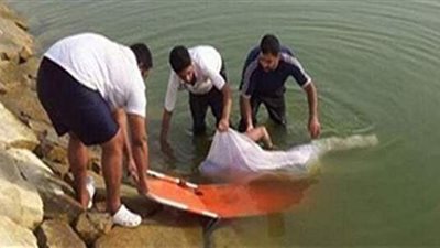 انتشال جثة غريق من نهر النيل في بنها