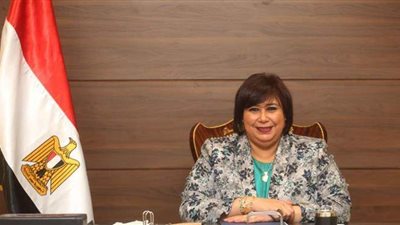 وزيرة الثقافة تخفض الإيجارات لدور النشر بمعرض الكتاب ٢٠٪؜