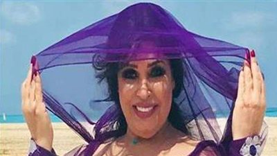 فيفي عبده تحتفل بتخرج حفيدتها