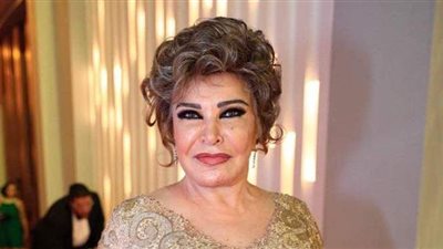 كنت بتعالج بس مش هو ده المرض.. صفية العمري تكشف حقيقة إصابتها بالشلل النصفي | فيديو