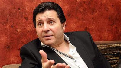 أنا في البيت عشان ما حدش يستظرف.. أول ظهور لهاني شاكر بعد خروجه من المستشفى | فيديو