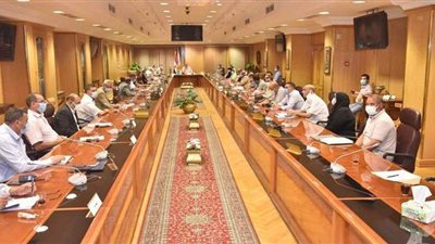 تكثيف العمل بمنظومة تقنين أراضي أملاك الدولة والتصالح في مخالفات البناء بأسيوط